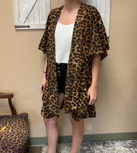 Load image into Gallery viewer, Cheetah Kimono
